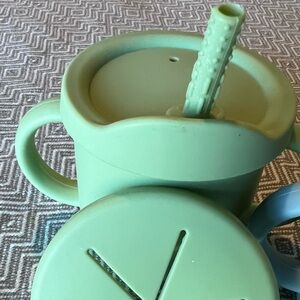 Silicone Sippy Cup with Lid - Green